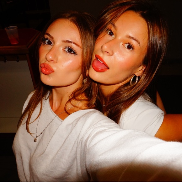 Meet your Posher, Lola - Picture 1 of 1